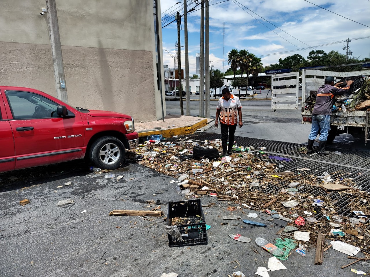 Servicios Públicos de Guadalupe retiran 16 toneladas basura tras lluvia