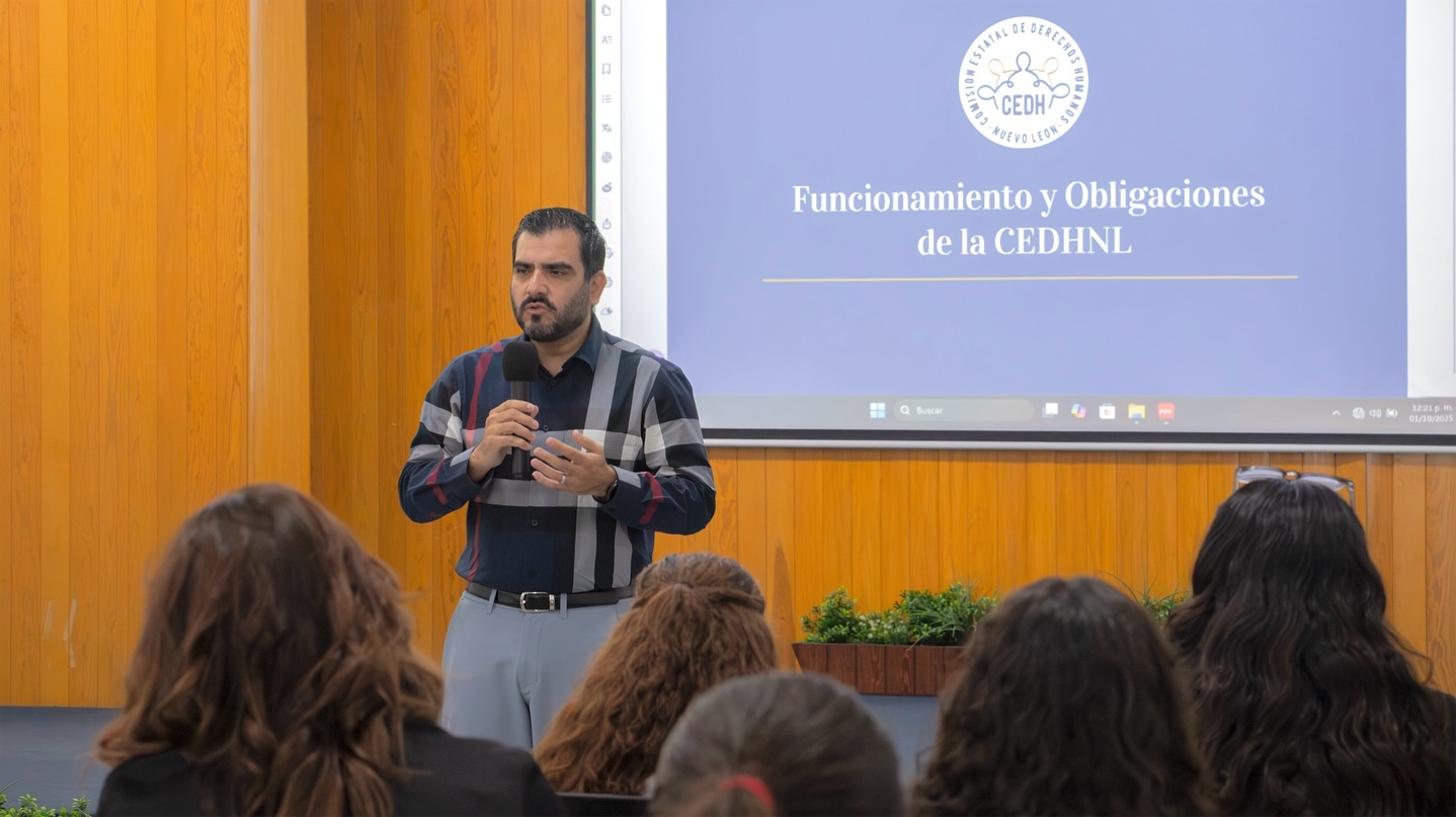 Comparte Mauro Molano con estudiantes de la UANL operación y funcionamiento de la CEDHNL