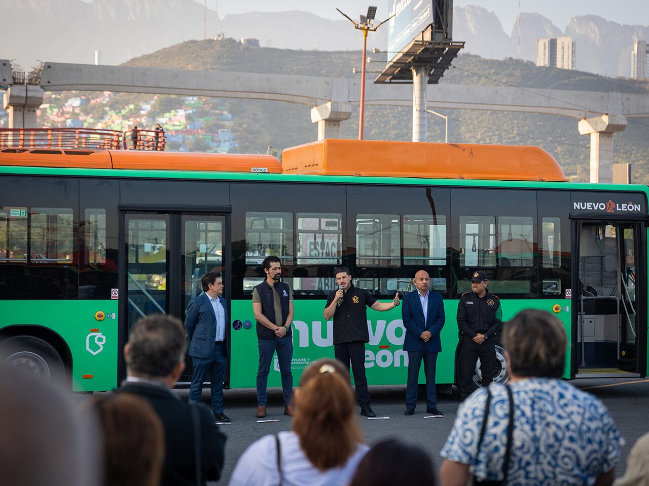 Entrega Samuel García nuevas unidades a la Ruta 50 Más Palomas que restructura su recorrido para beneficiar a cerca de 100 mil usuarios