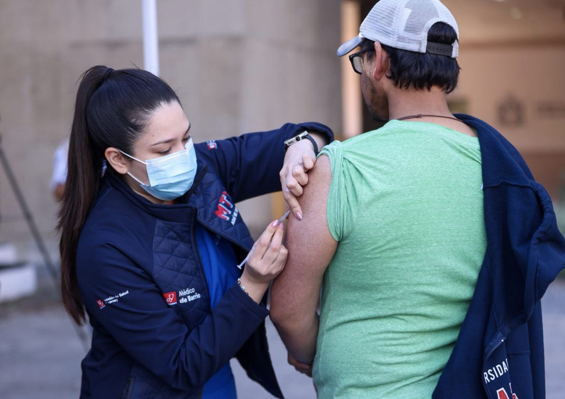 Continúa campaña de vacunación en Monterrey