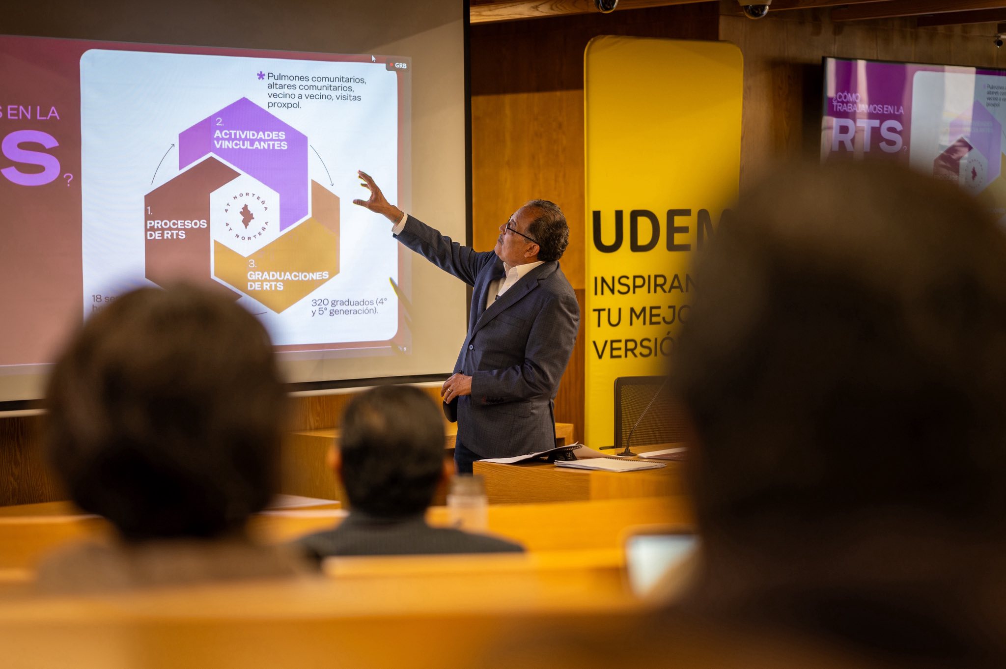 Presenta Mijes modelo de reconstrucción del tejido social en la UDEM