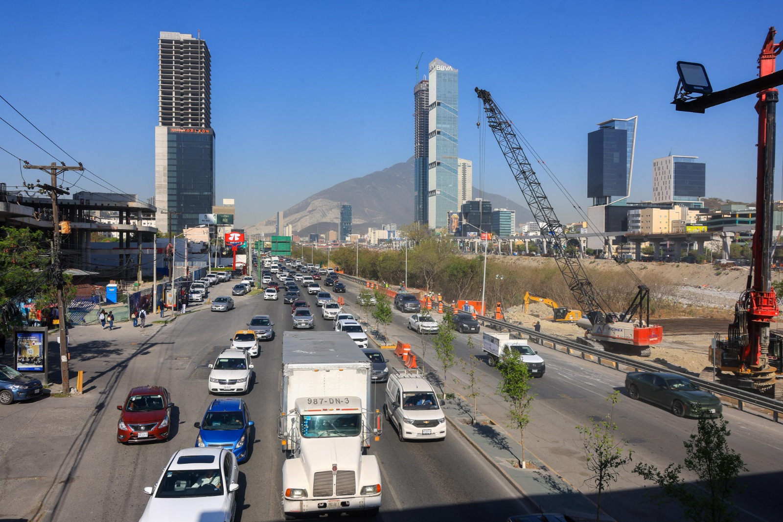 Reabre Monterrey carril exprés de Morones Prieto afectado por una obra Estatal