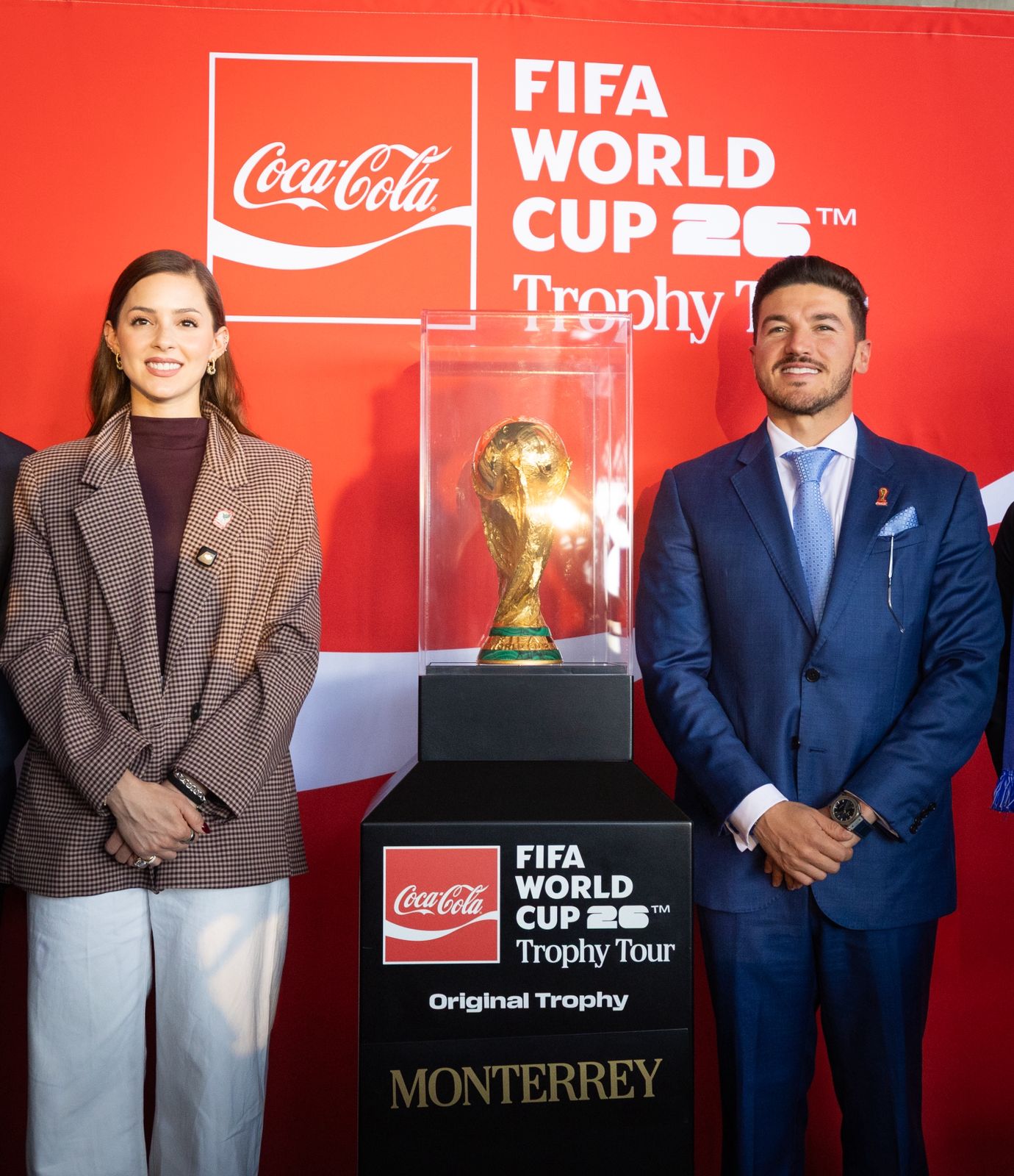 Encabeza Gobernador presentación del trofeo oficial de la Copa del Mundo