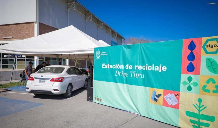 Realizan «Drive Thru Ecológico» en Santiago
