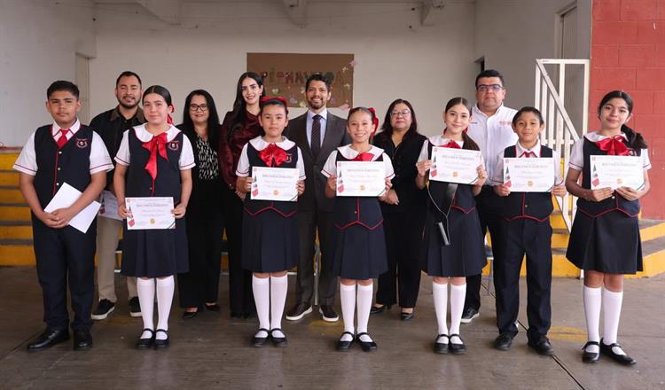 Reconoce Sección 50 talento de niños, niñas y adolescentes