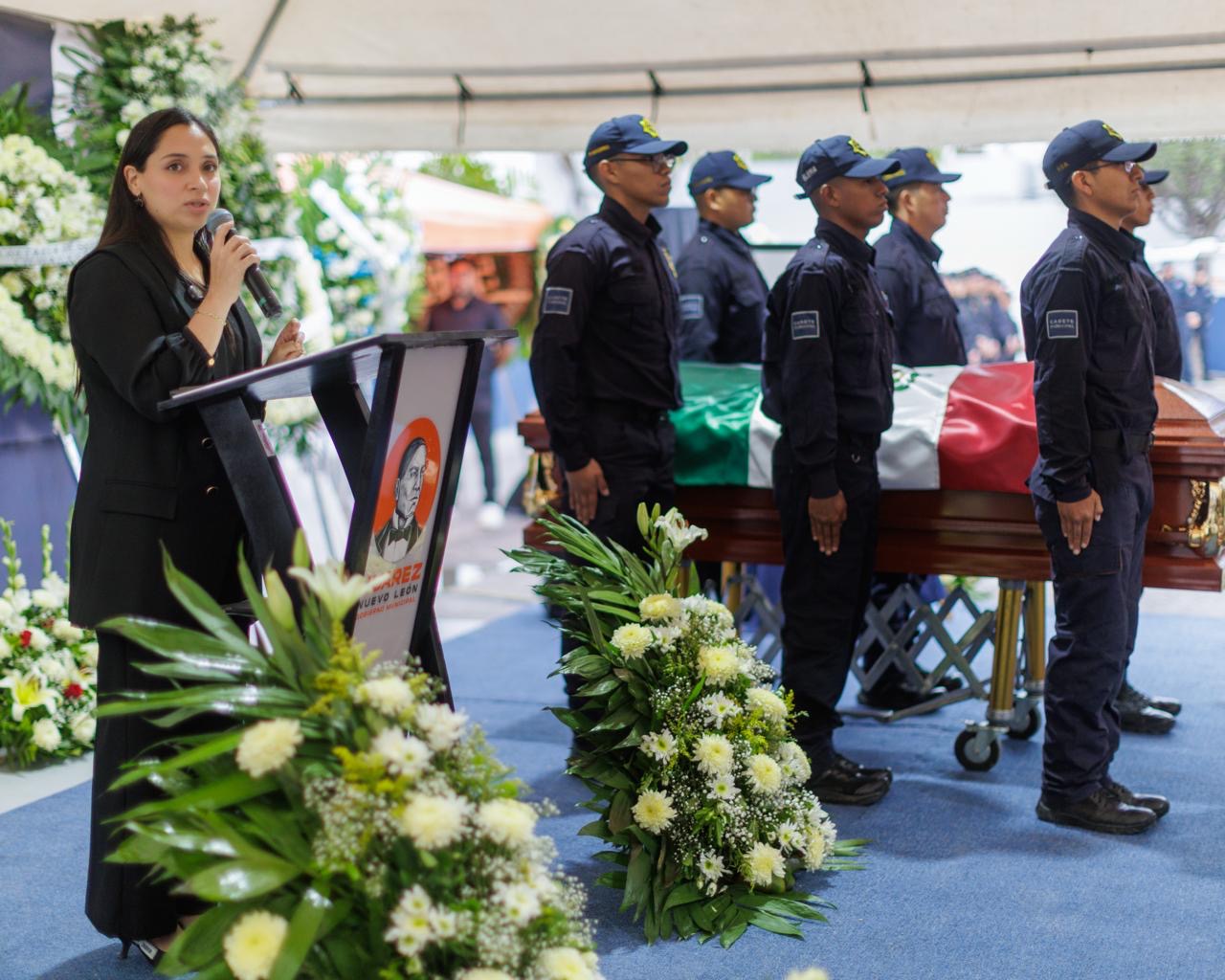 Rinde Juárez homenaje a elemento policiaco caído en cumplimiento de su deber