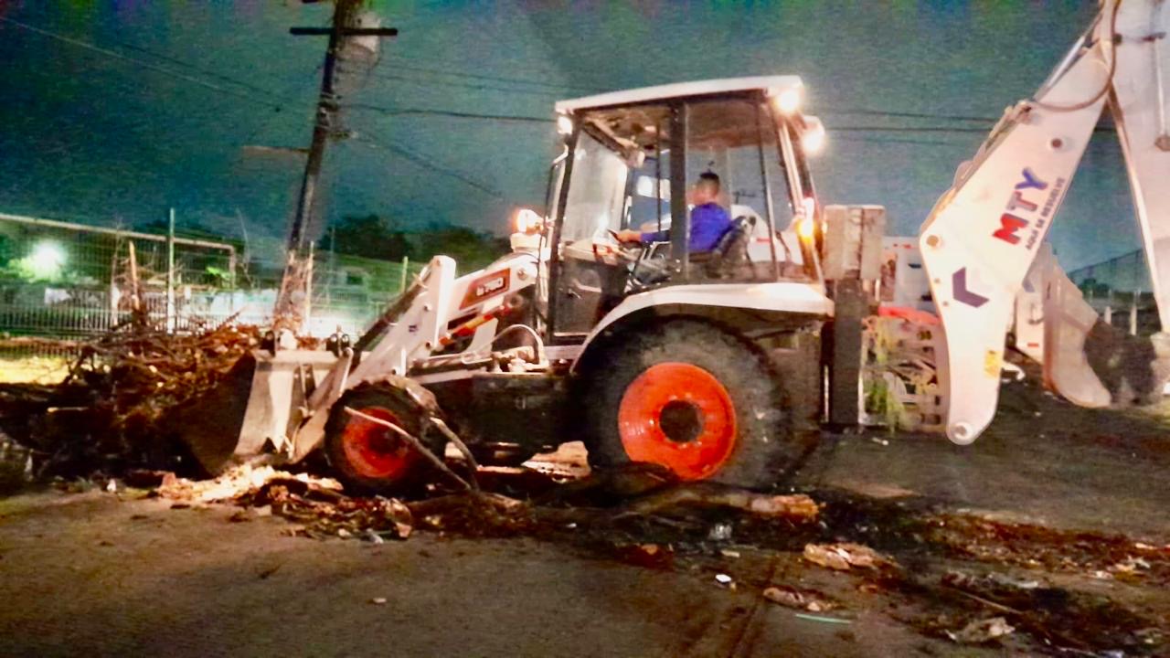 Retira Monterrey 30 toneladas de basura de las calles tras intensas lluvias