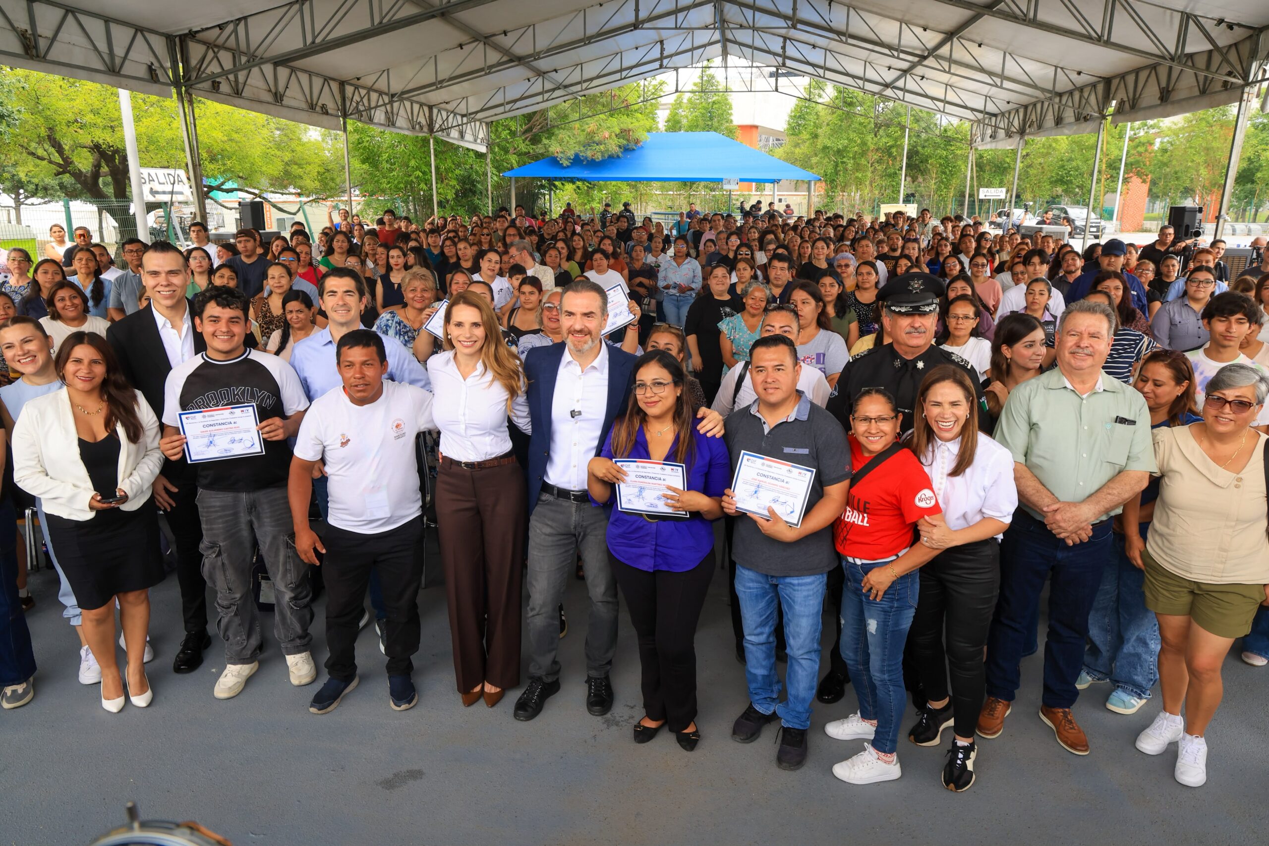 Beneficia DIF Monterrey a más de mil 700 personas con el programa Maneja Seguro