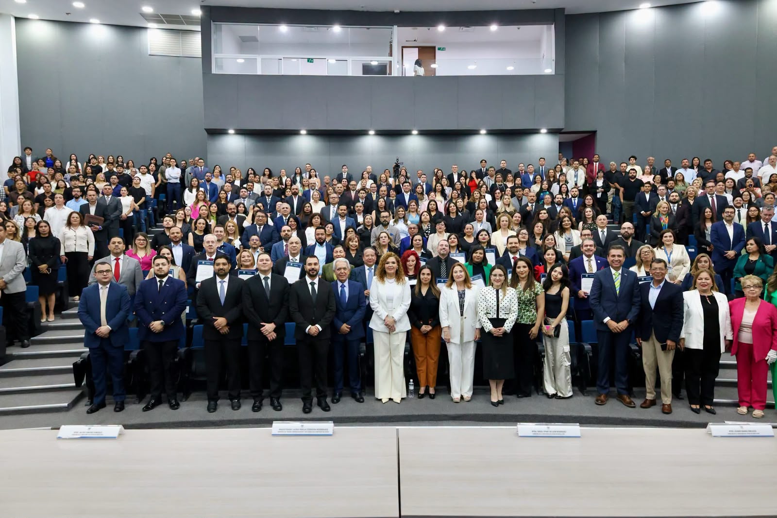 Obtienen funcionarios de Monterrey Certificado Nacional en Mediación y Conciliación
