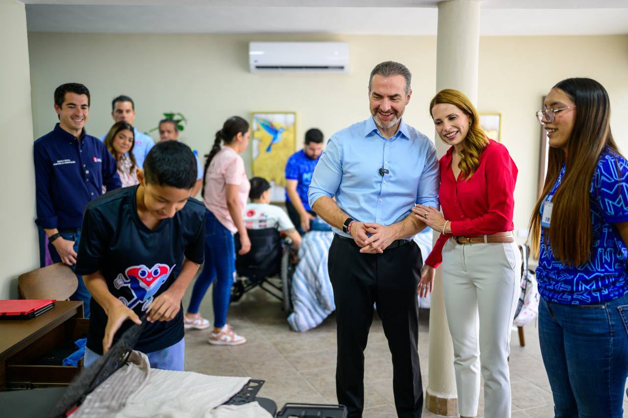 Inaugura Monterrey Sistema para desarrollar la autonomía de personas con discapacidad