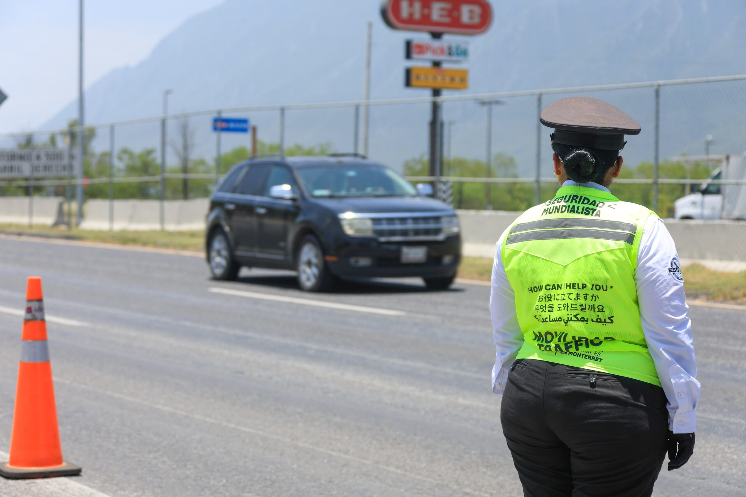 Realiza Tránsito de Monterrey operativos en Carretera Nacional