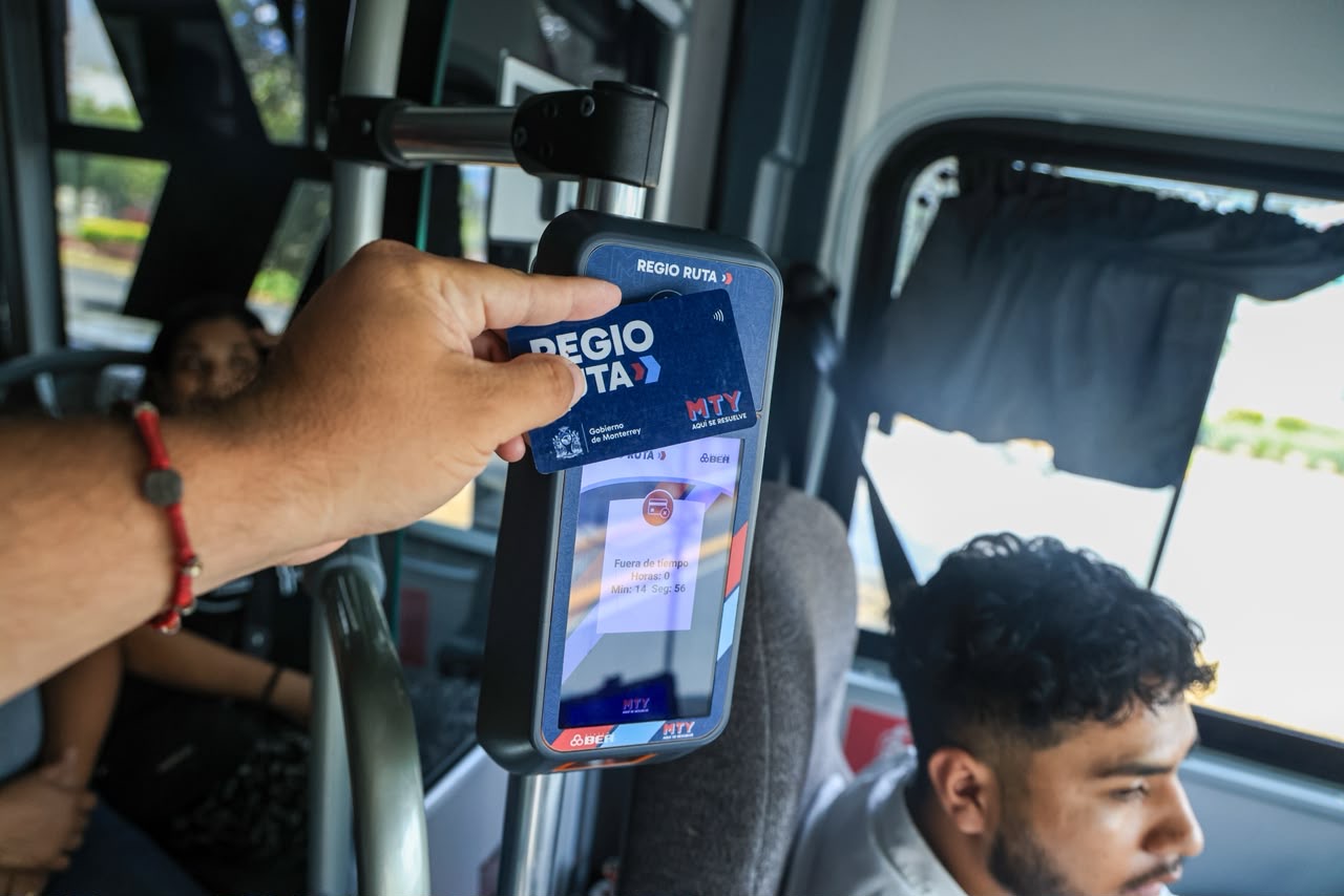 Invita Monterrey a tramitar con anticipación la tarjeta Regio Ruta