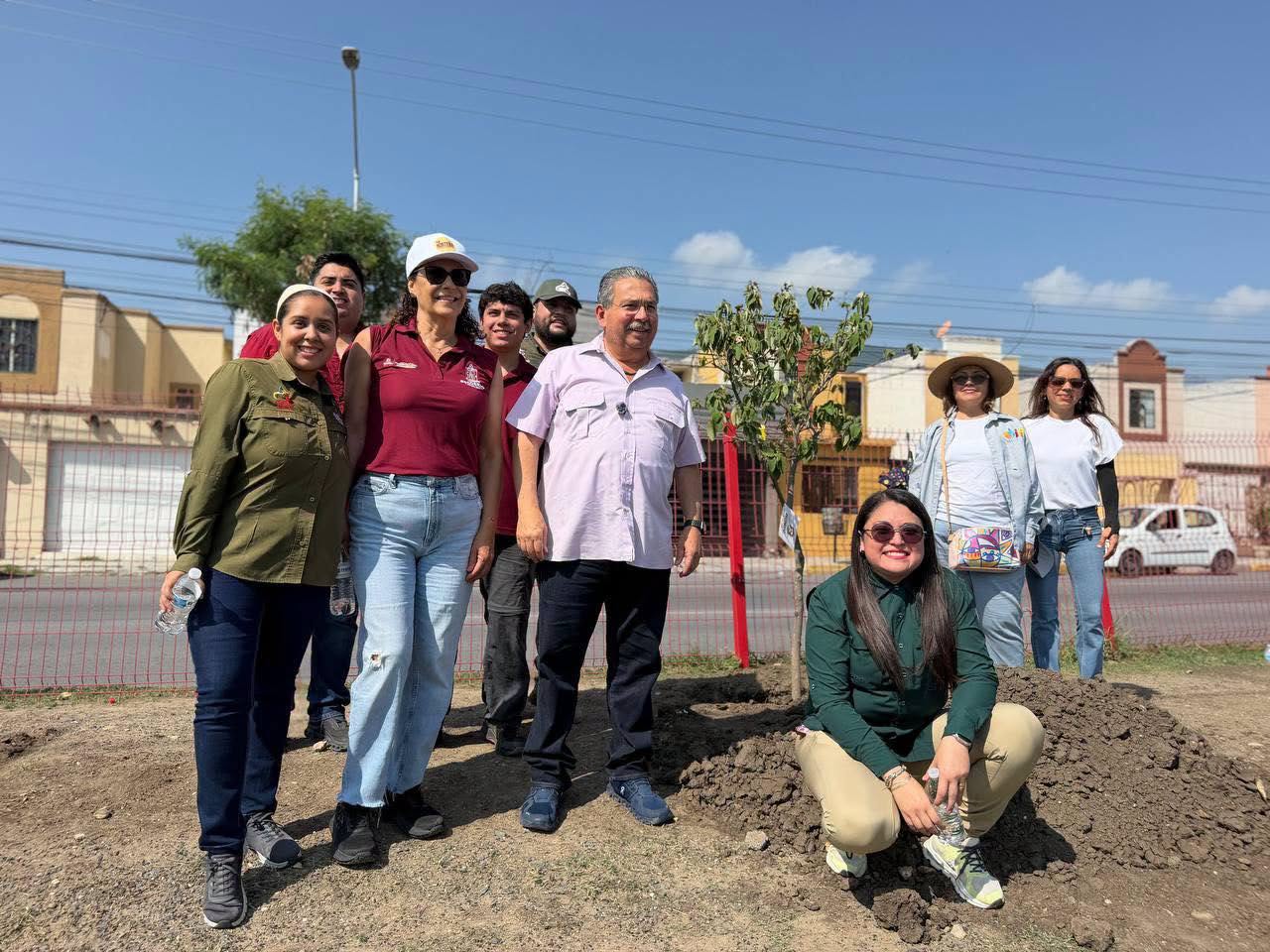 Realiza Escobedo una macroplantación de 200 árboles