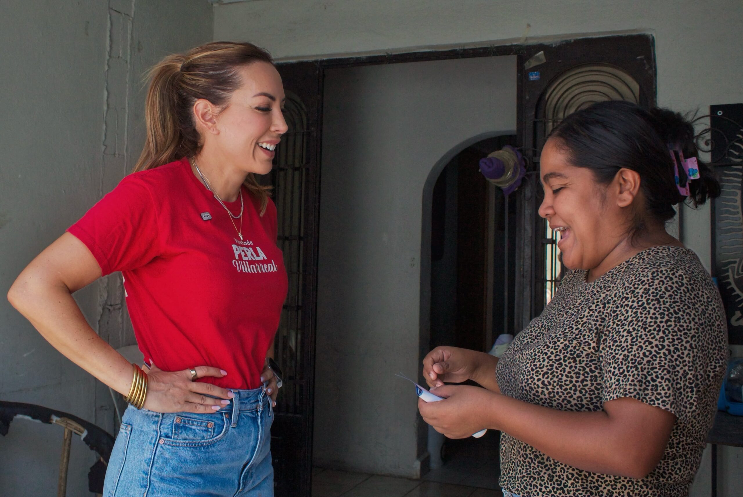 Lleva Perla Villarreal segundo informe a las colonias del Distrito 6