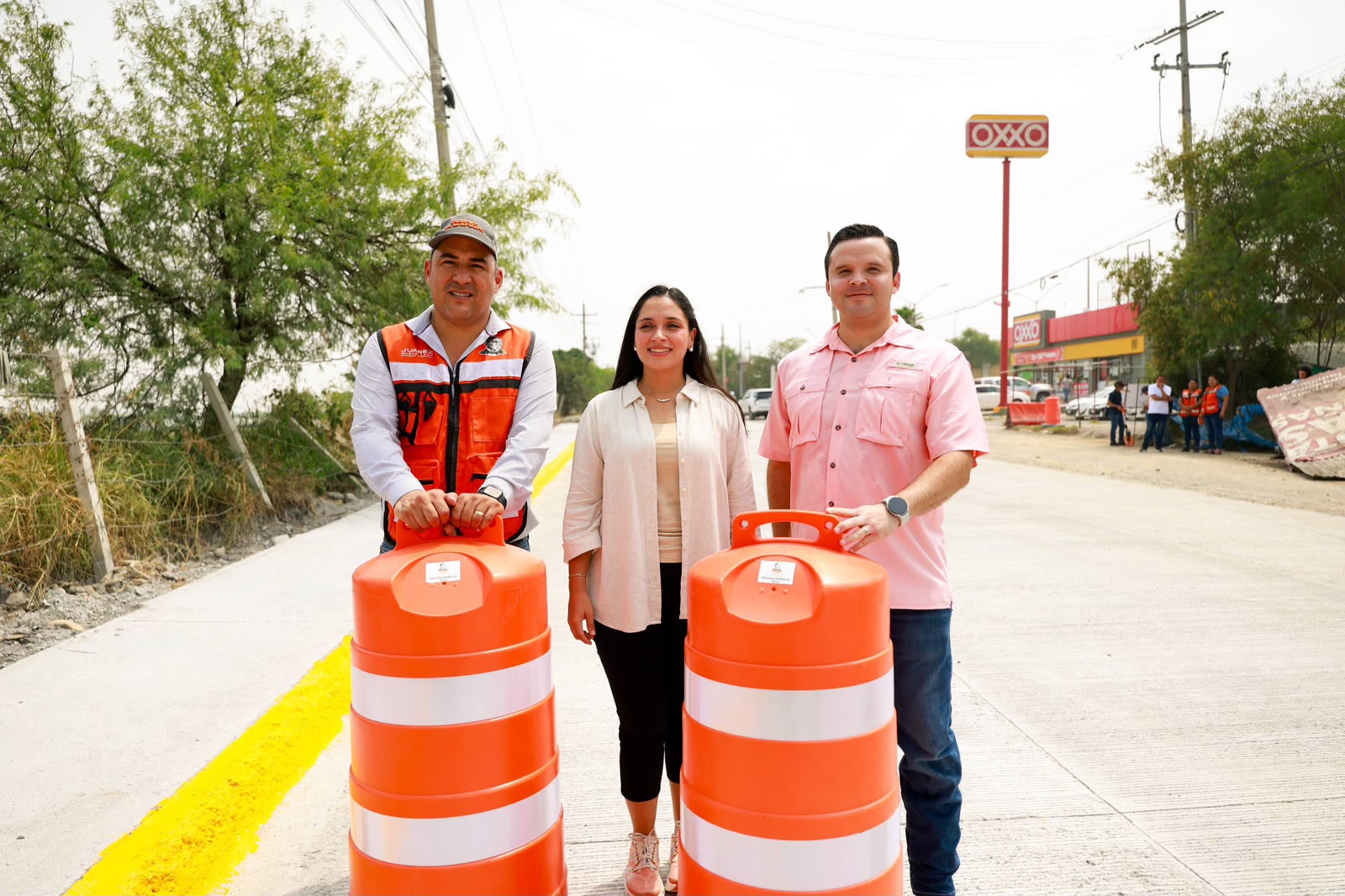 Entrega Mónica Oyervides en tiempo récord construcción de Antiguo Camino a Rancho Viejo