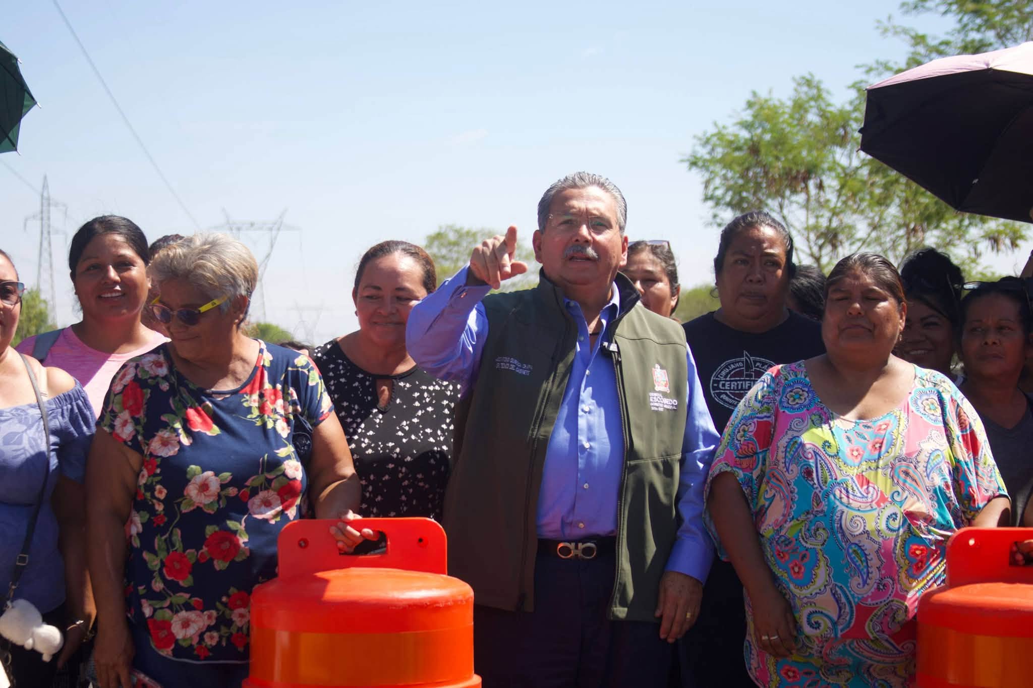 Entrega Escobedo rehabilitación de Raúl Salinas con inversión de 190 mdp