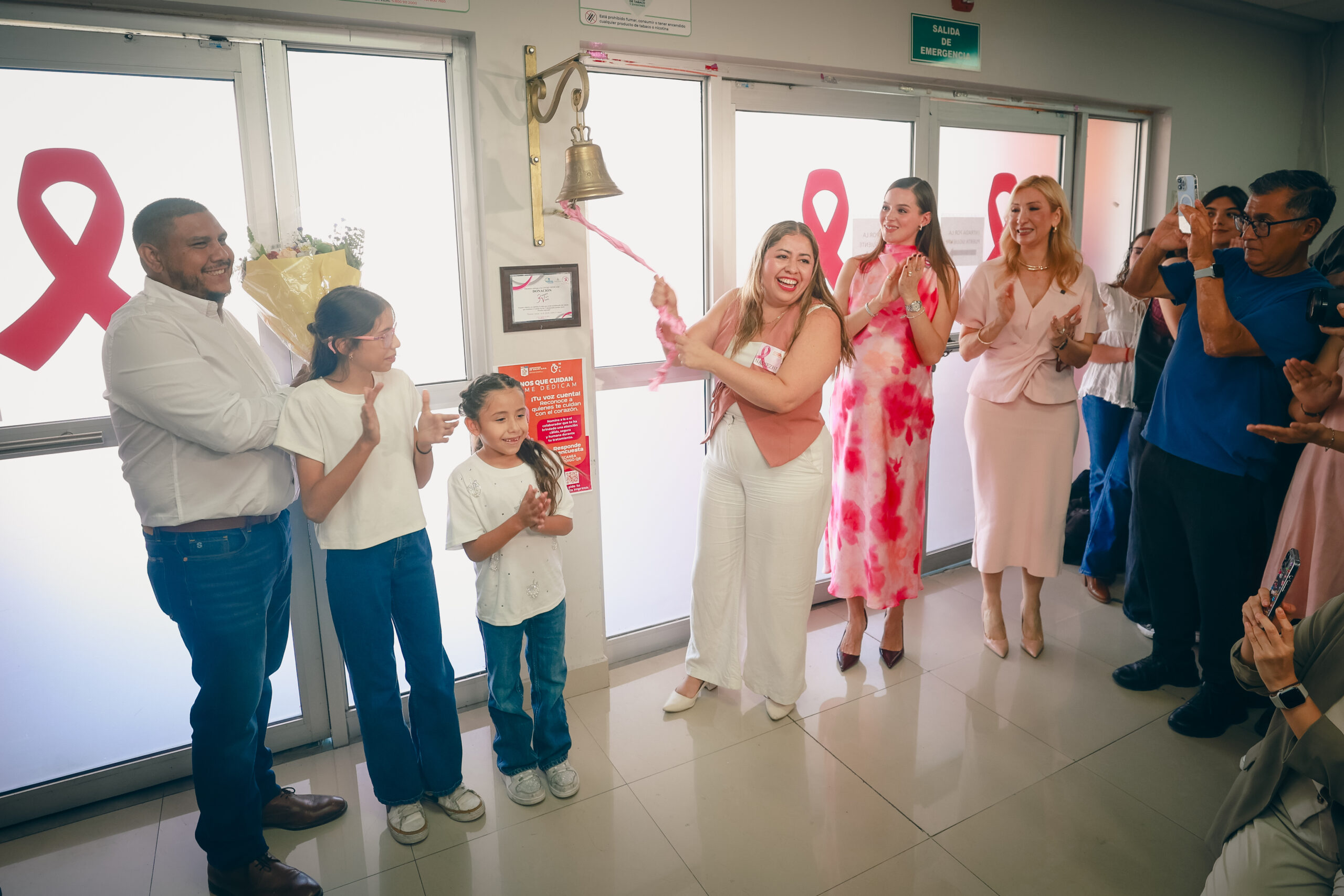 «Cuando atendemos el cáncer de una mujer, no atendemos solamente una enfermedad, estamos cuidando todo lo que ella ama»-. Mariana Rodríguez