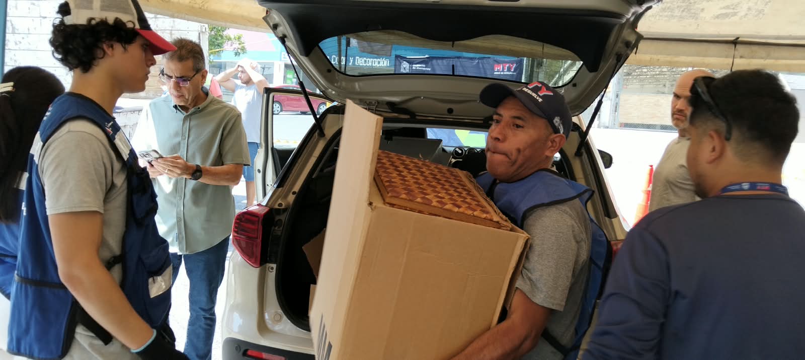 Reúne Monterrey a 400 personas en jornada de reciclaje