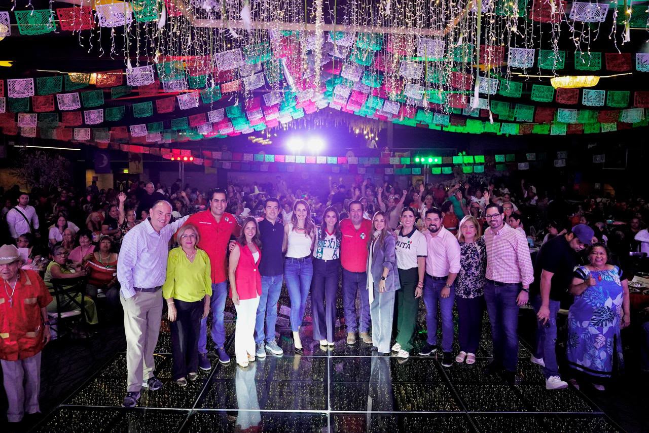 Celebra en grande PRI de Monterrey fiesta patria con gran convocatoria