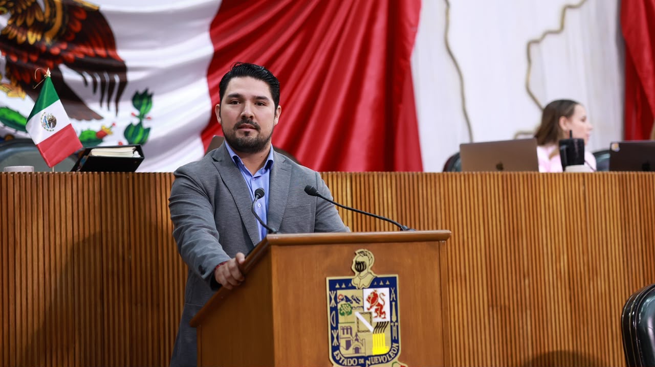 Fernando Aguirre exige mejorar el transporte público en Higueras, NL