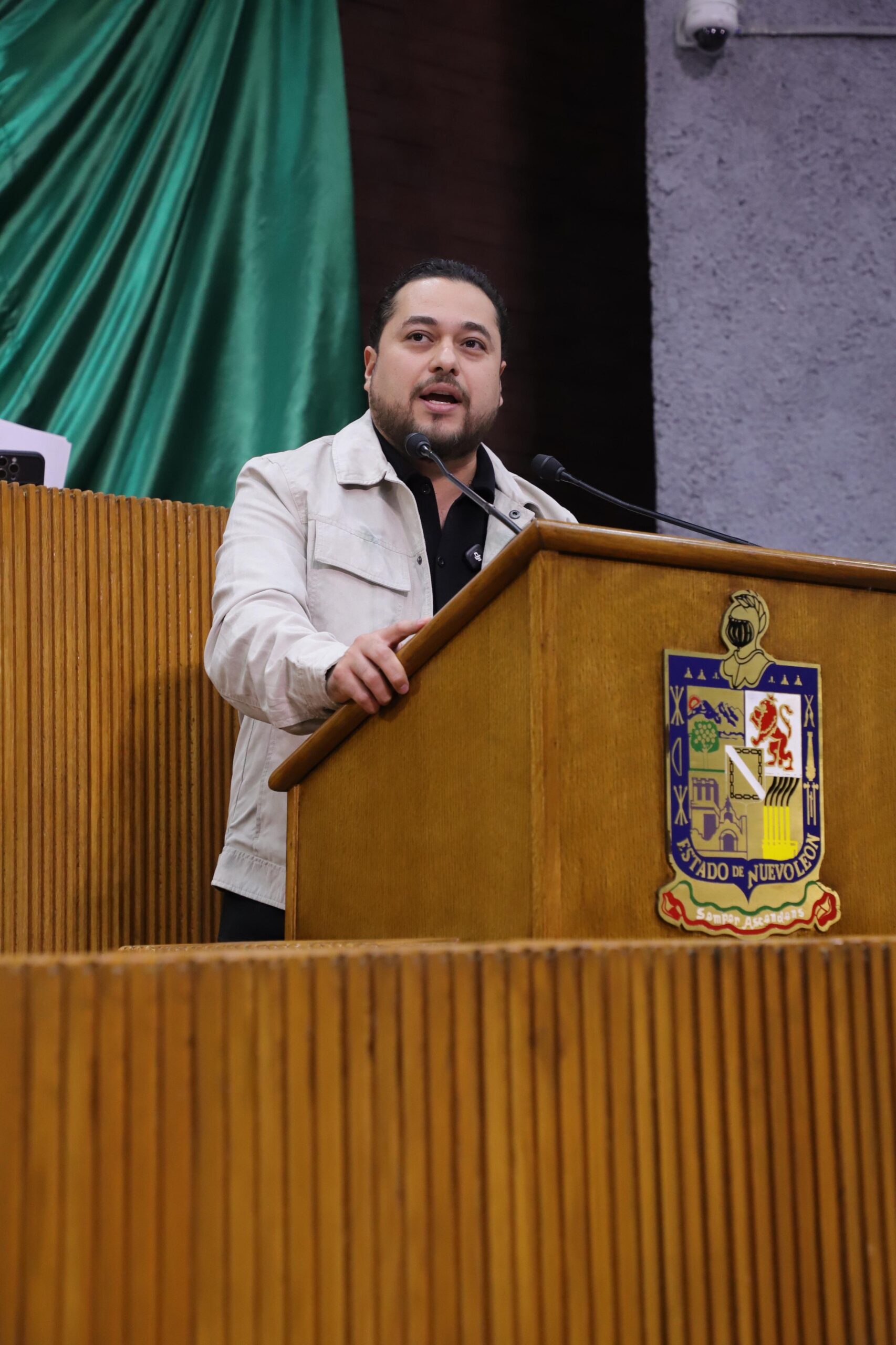 Miguel Lechuga propone aumentar castigos por cristalazos en NL