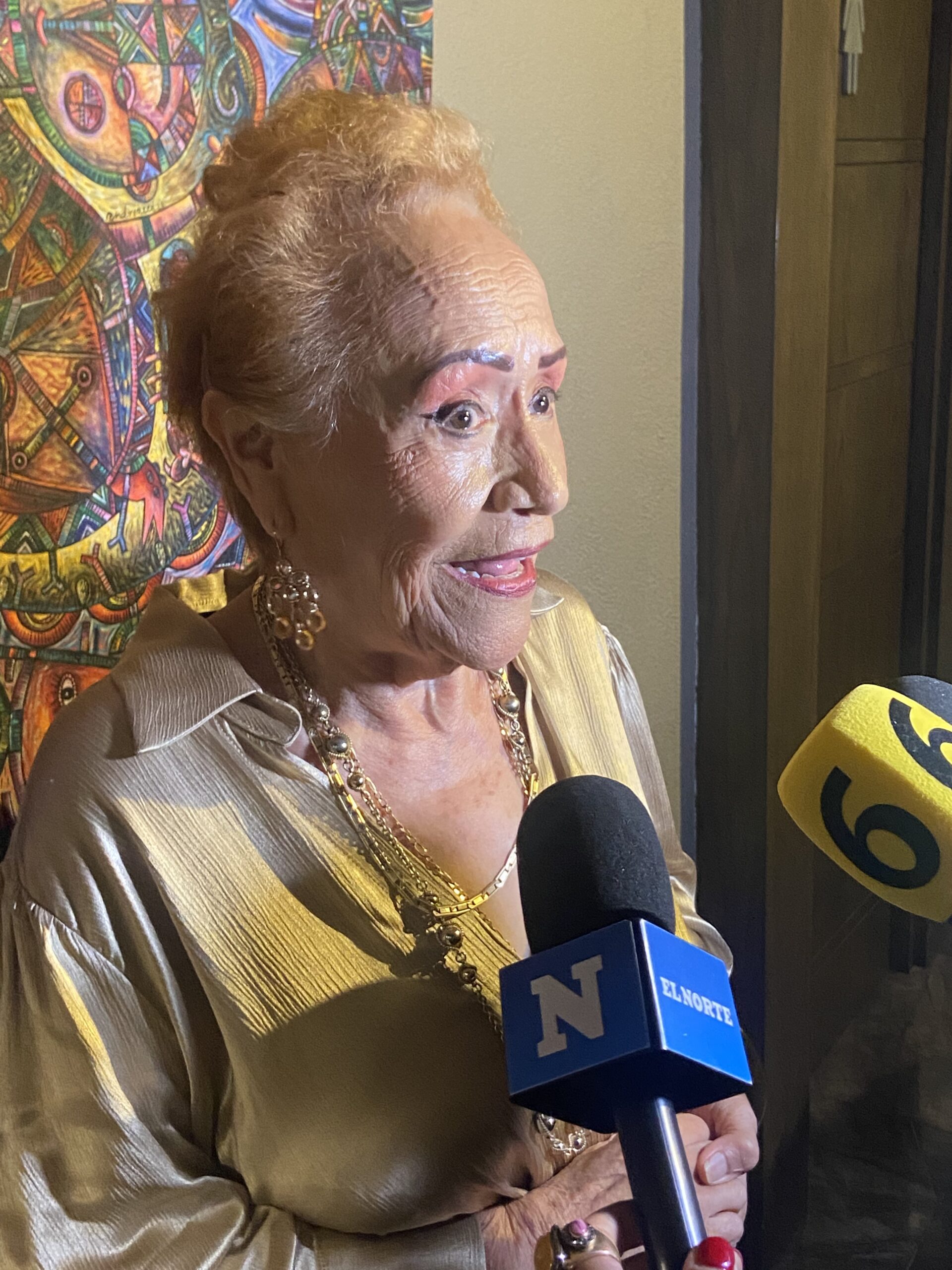 Nena Delgado cumple 85 años y celebra 65 de trayectoria en el teatro regiomontano