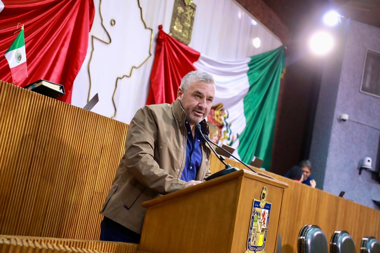Javier Caballero exige aclarar situación de la Notaría 7 de Linares por trámites pendientes